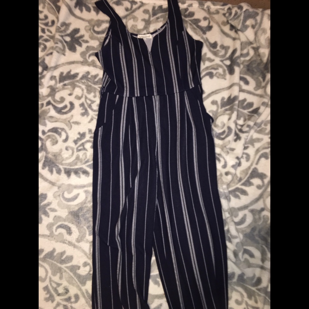 Super cute romper!
